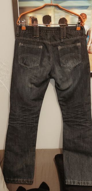 pantalones chica motera