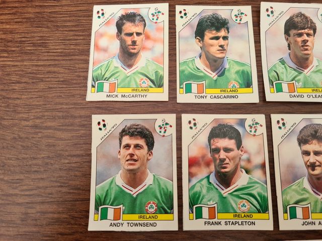 10 CROMOS  IRLANDA MUNDIAL ITALIA 90