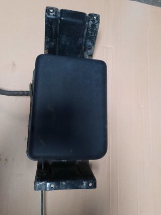 VARIAS PIEZAS DE ESPACE, FAROS XENON, COMPRESOR SU