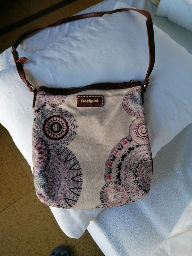 Bolso Desigual.