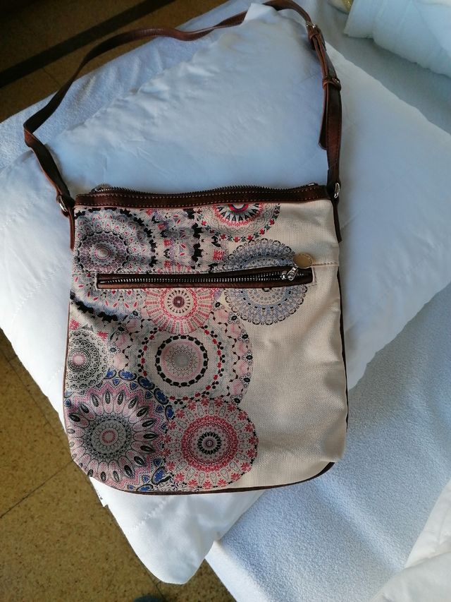 Bolso Desigual.