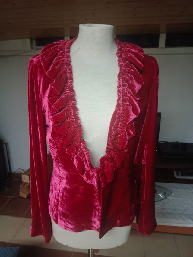 Bonita chaqueta de terciopelo.