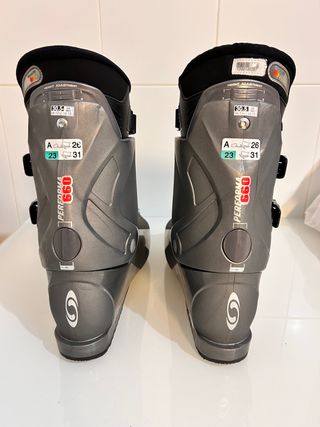 Botas de esquí talla 48. 30,5cm