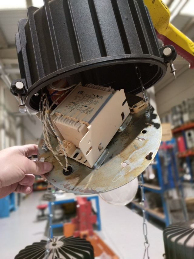 Focos industriales 220V