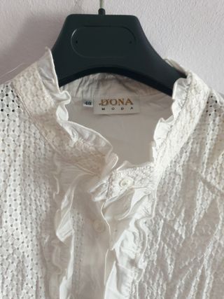 Blusa blanca Dona Moda. Talla 48.