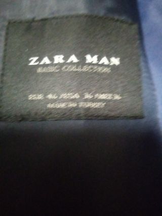 Traje chico azul marino. Clasico, pantalón recto. 