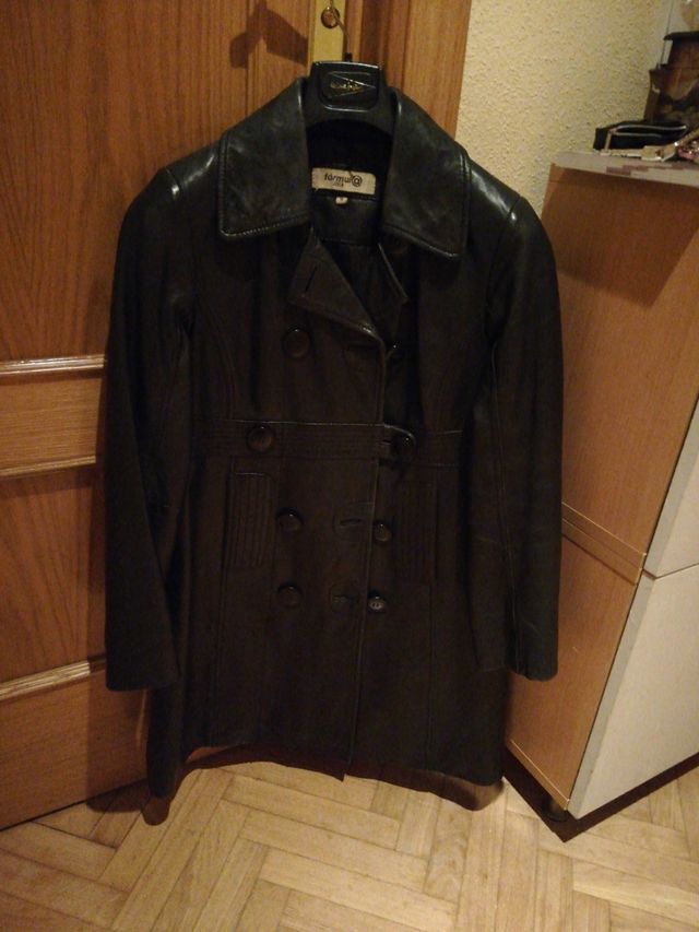 Abrigo de cuero