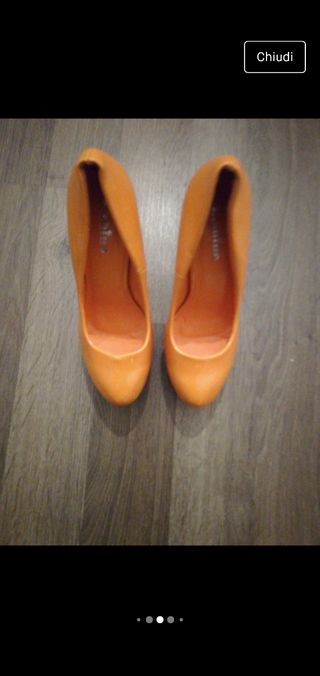tacchi arancioni 👠