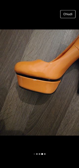 tacchi arancioni 👠
