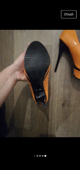 tacchi arancioni 👠