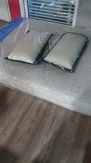 colchon latex 160 x 190 + almohadas latex 