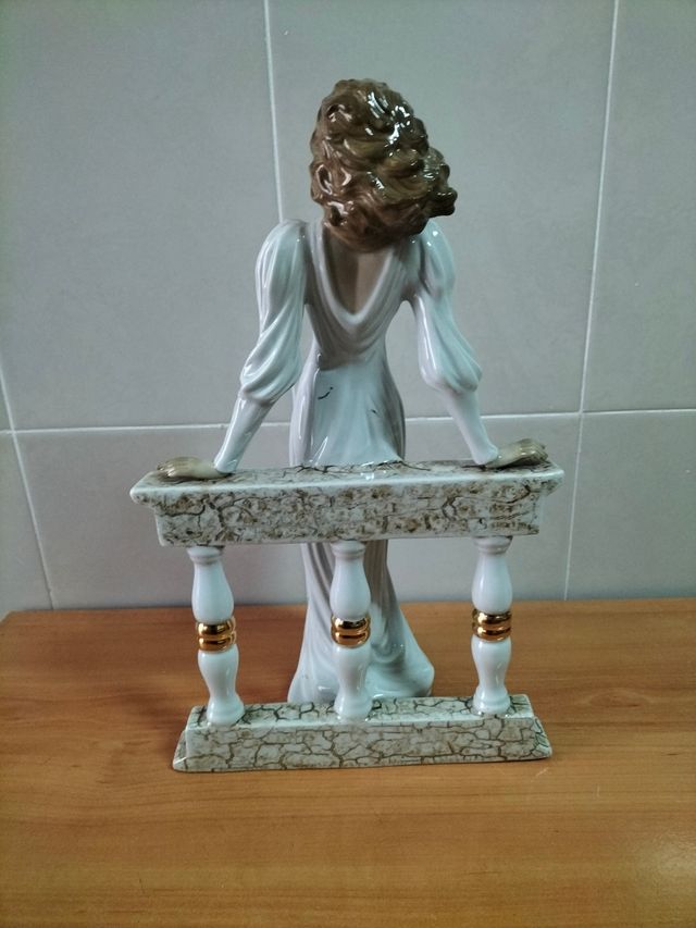 figura de porcelana santa Rufina 