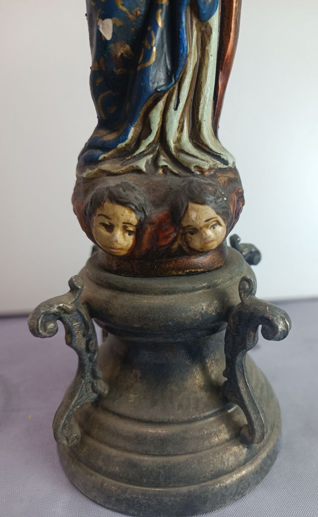 VIRGEN ANTIGUA EN CERAMICA Y PLATA