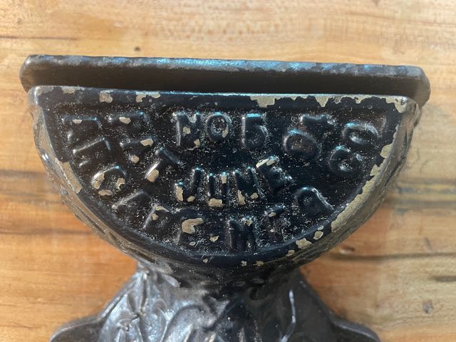 Antiguo molino/molinillo de café