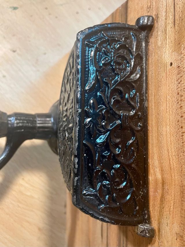 Antiguo molino/molinillo de café