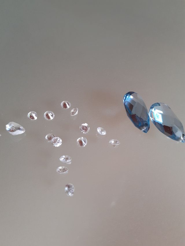 Zirconi varie dimensioni e colori