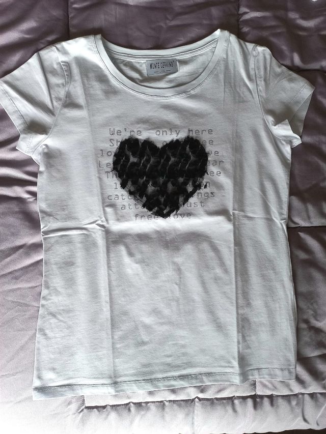 T-shirt cuore nero 🖤