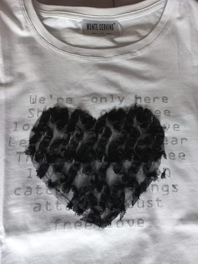 T-shirt cuore nero 🖤