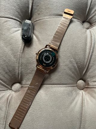 Reloj smartwatch oro rosa