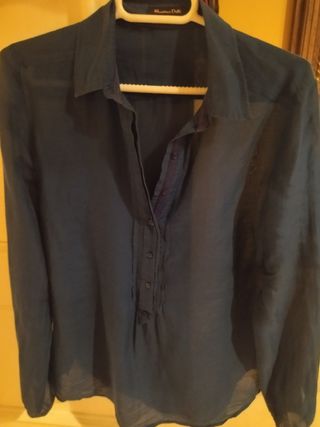 Camisa azul. Massimo Dutti.