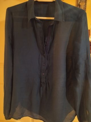 Camisa azul. Massimo Dutti.