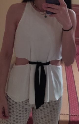 Blusa blanca Zara. Talla S .