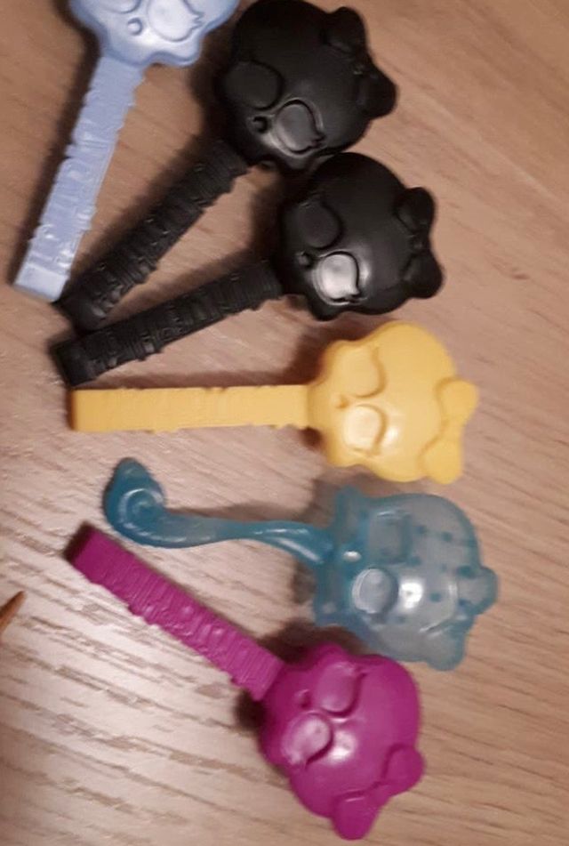 Complementos de monster high