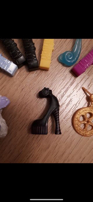 Complementos de monster high