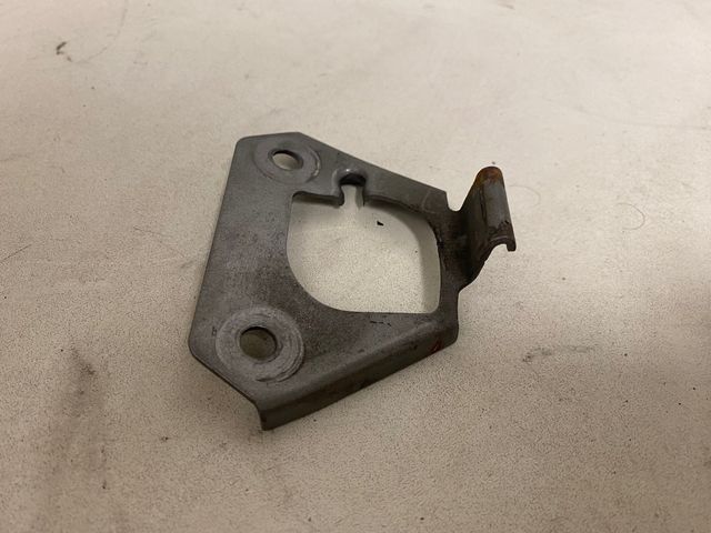 Anclaje delantero depósito Ducati Monster