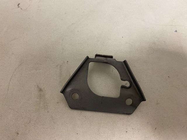 Anclaje delantero depósito Ducati Monster