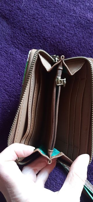 monedero desigual 