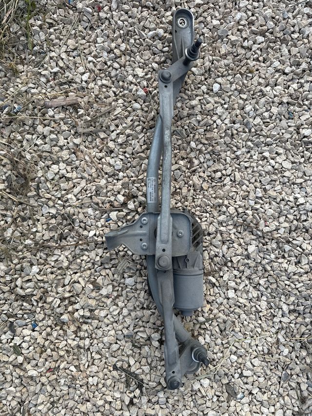 Mecanismo limpias f10