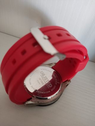 Reloj Unlisted
