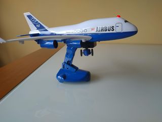 Airbus 757 c/luz sonido despegue aterrizaje avión