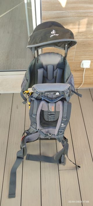 Mochila portabebés montaña Deuter