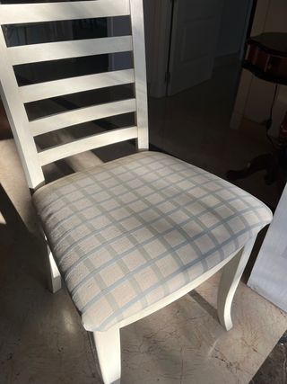 4 sillas de madera maciza