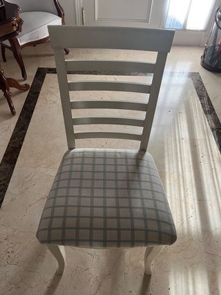 4 sillas de madera maciza