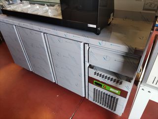 NEVERA ALTO MOSTRADOR