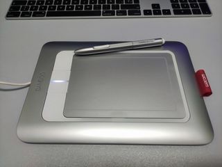 Wacom Fun Pen & Touch "CTH-461-ES"