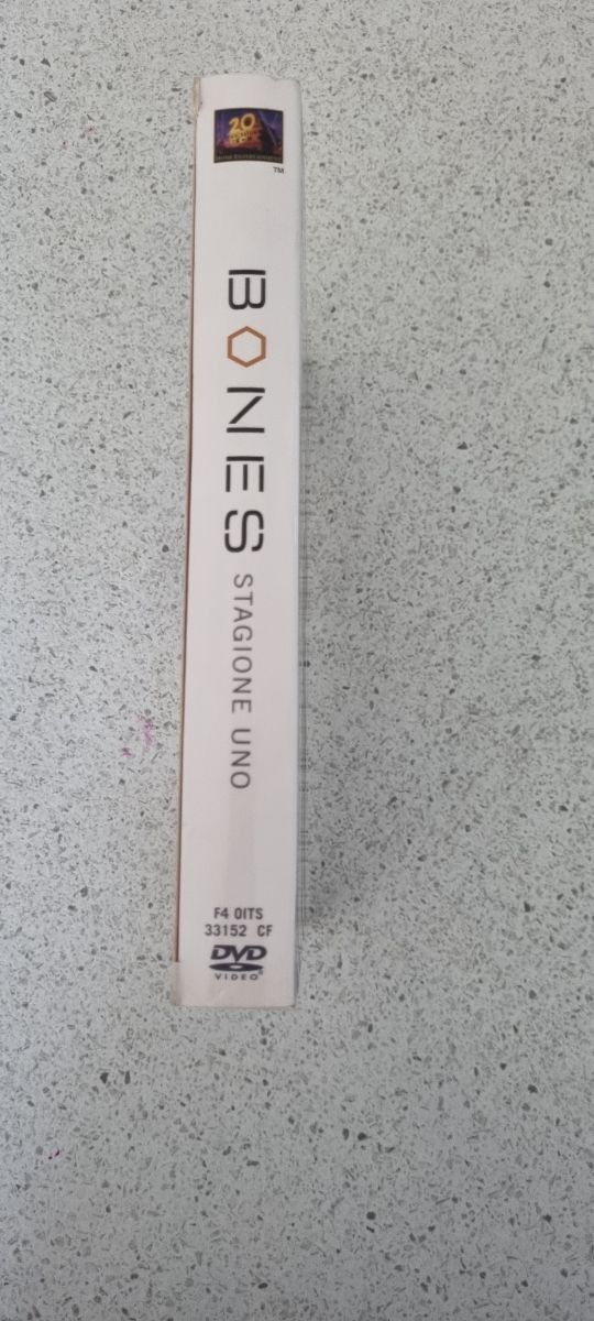 3 stagioni telefilm Bones