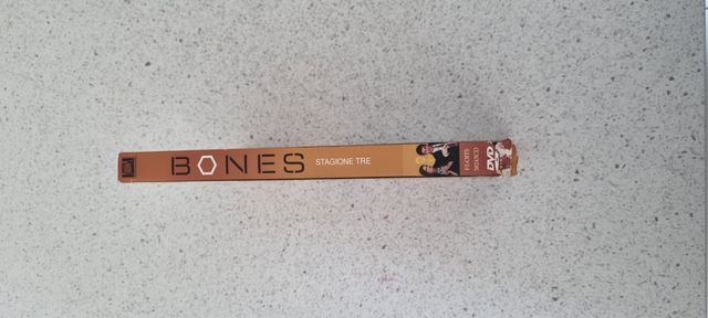 3 stagioni telefilm Bones