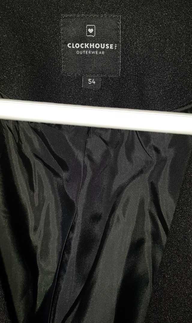 Abrigo negro largo de C&A