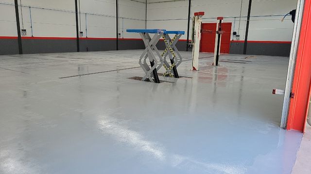 pintamos suelos de epoxi