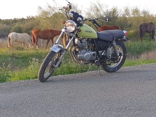 suzuki GN 250