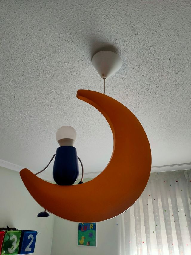 lámpara niño luna