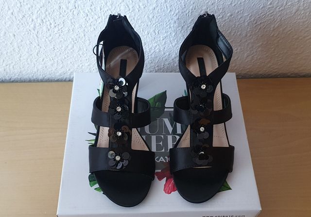 Zapatos negros