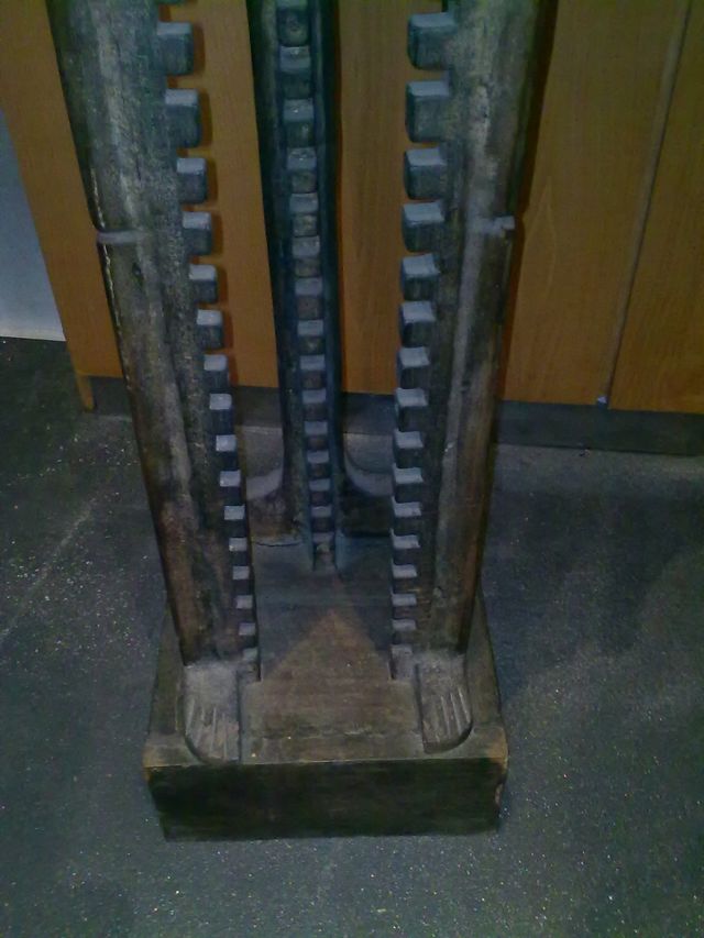 FIGURA AFRICANA PORTA CD S