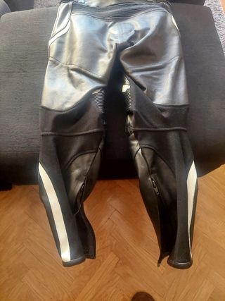 pantalon de cuero 