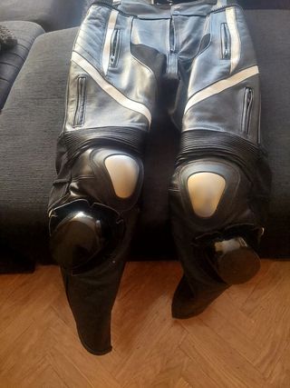 pantalon de cuero 