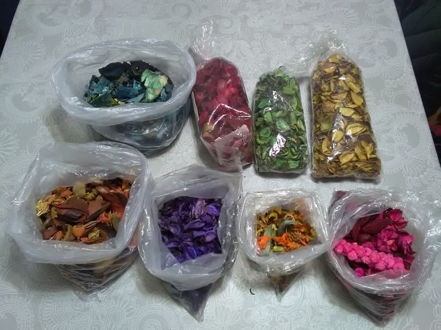 variedad popurri de flores secas aromaticas